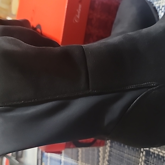 Tall boot 👢 - Picture 4 of 6